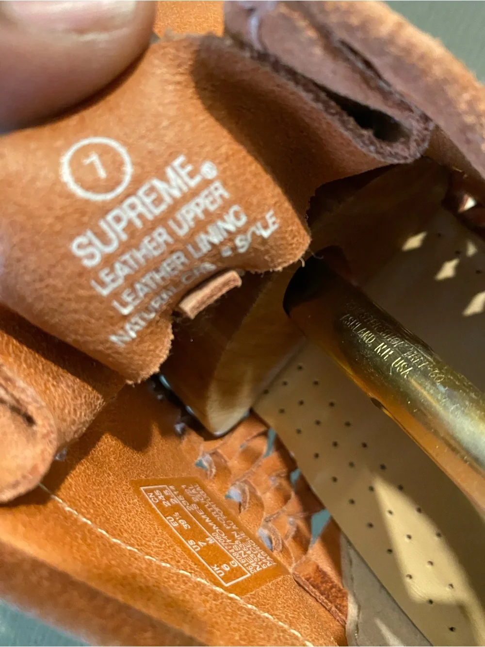 Clarks Originals X Supreme Wallabee Woven Weave Salmon Pink Suede size 7m